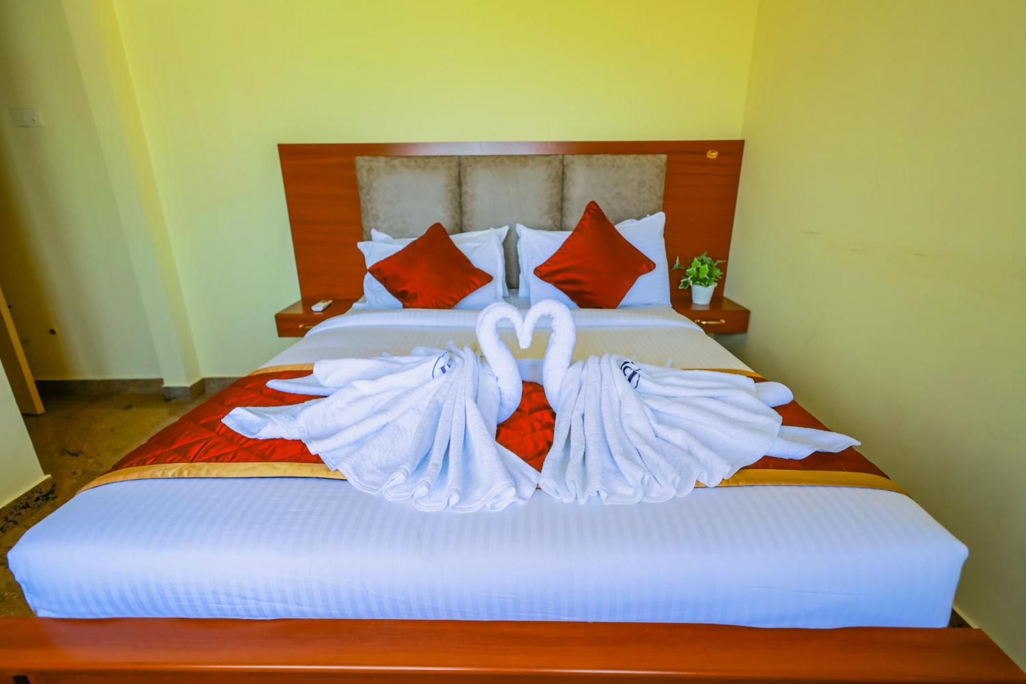 Hotel Bluemoon Тирунелвели Экстерьер фото